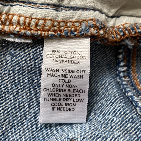 Loft Raw Hem Jean Shorts 💗 Medium Wash - Picture 11 of 11